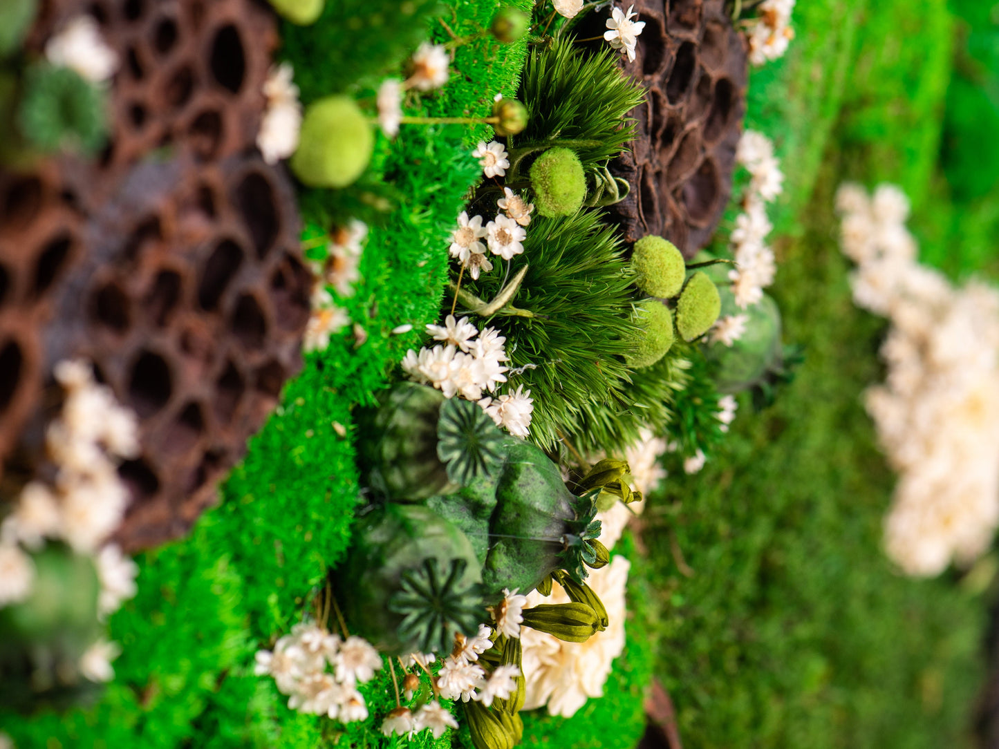 Preserved Moss Artwork: Eco-Friendly Green Wall Decor for Home Interior - Perfect Housewarming Gift!