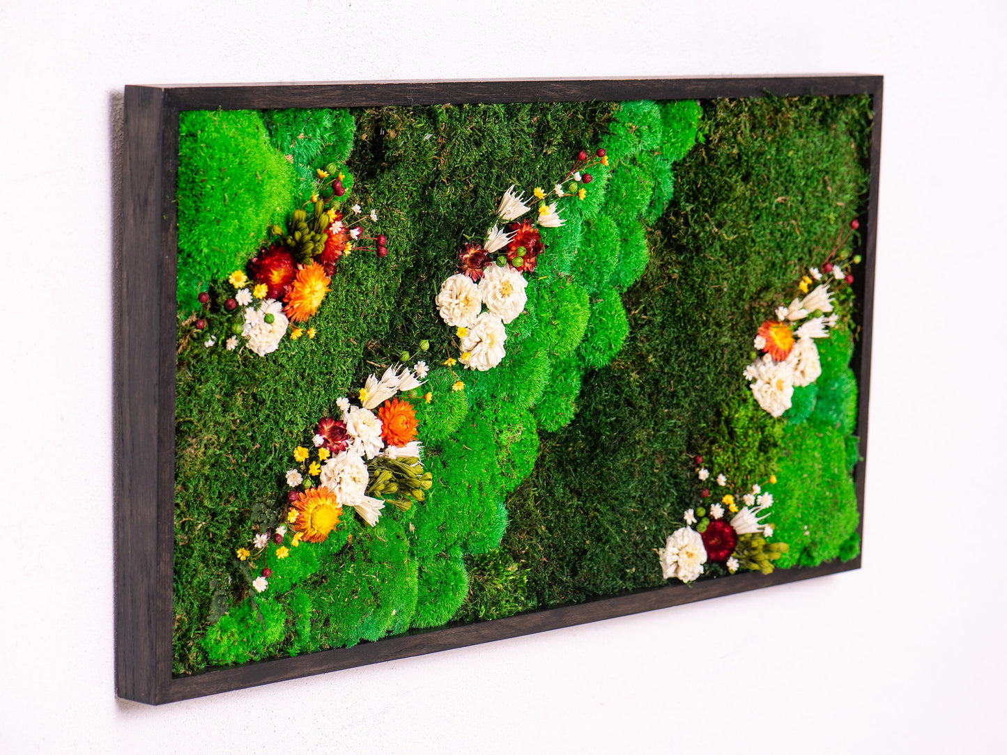 Bring Nature Indoors: Preserved Moss Wall Panels for Your Vertical Garden Oasis