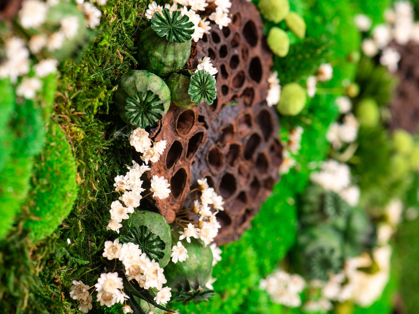 Preserved Moss Artwork: Eco-Friendly Green Wall Decor for Home Interior - Perfect Housewarming Gift!