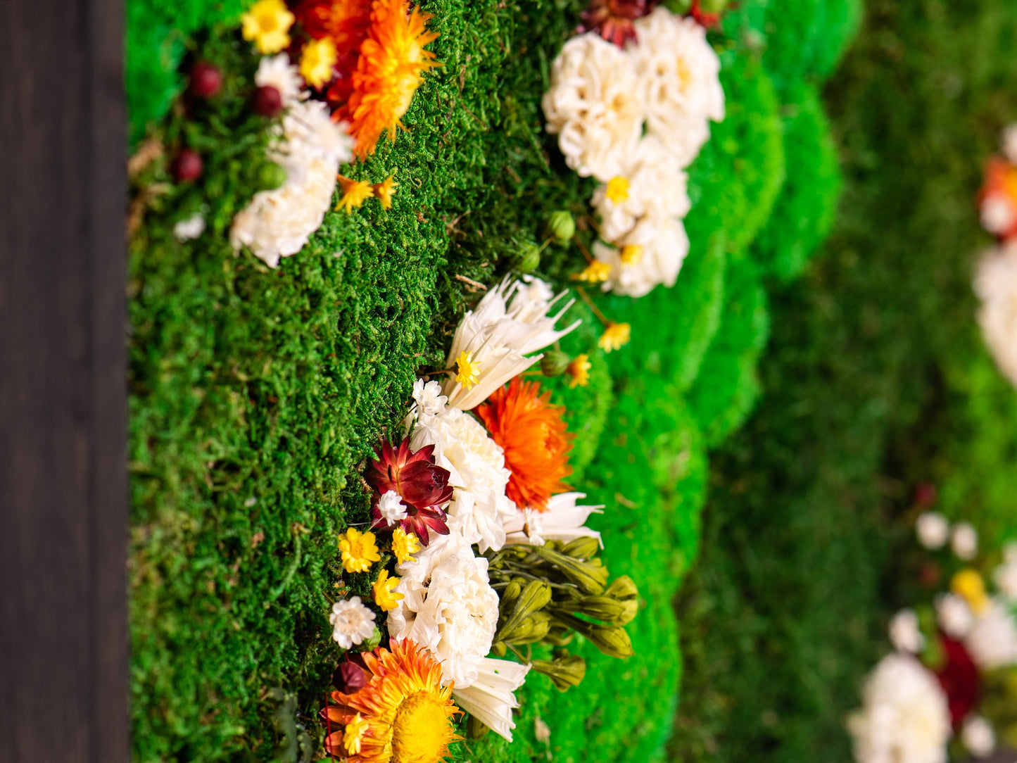 Bring Nature Indoors: Preserved Moss Wall Panels for Your Vertical Garden Oasis