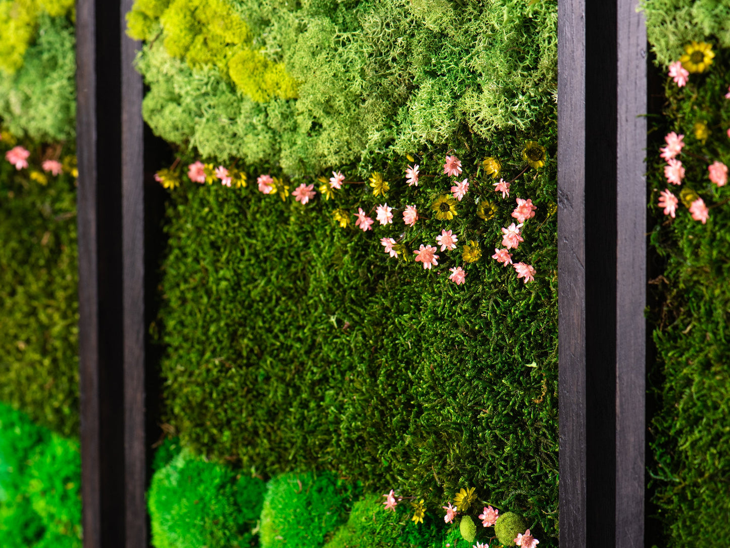 Experience Nature Indoors with Our Preserved Moss Wall Art Set - The Green Oasis!