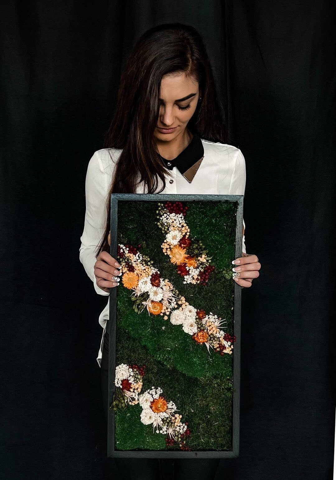 Enchanting LED Moss Artwork: The Perfect Housewarming Gift and Christmas Surprise!