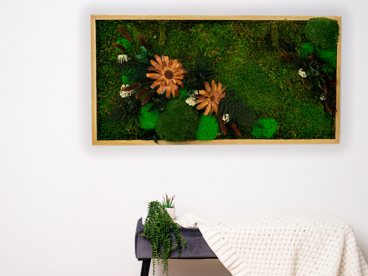 Premium Preserved Moss Wall Art Green Wall Décor with LED Lights Moss LED Wall Hanging Framed Plant Green Room Interior Housewarming Gift