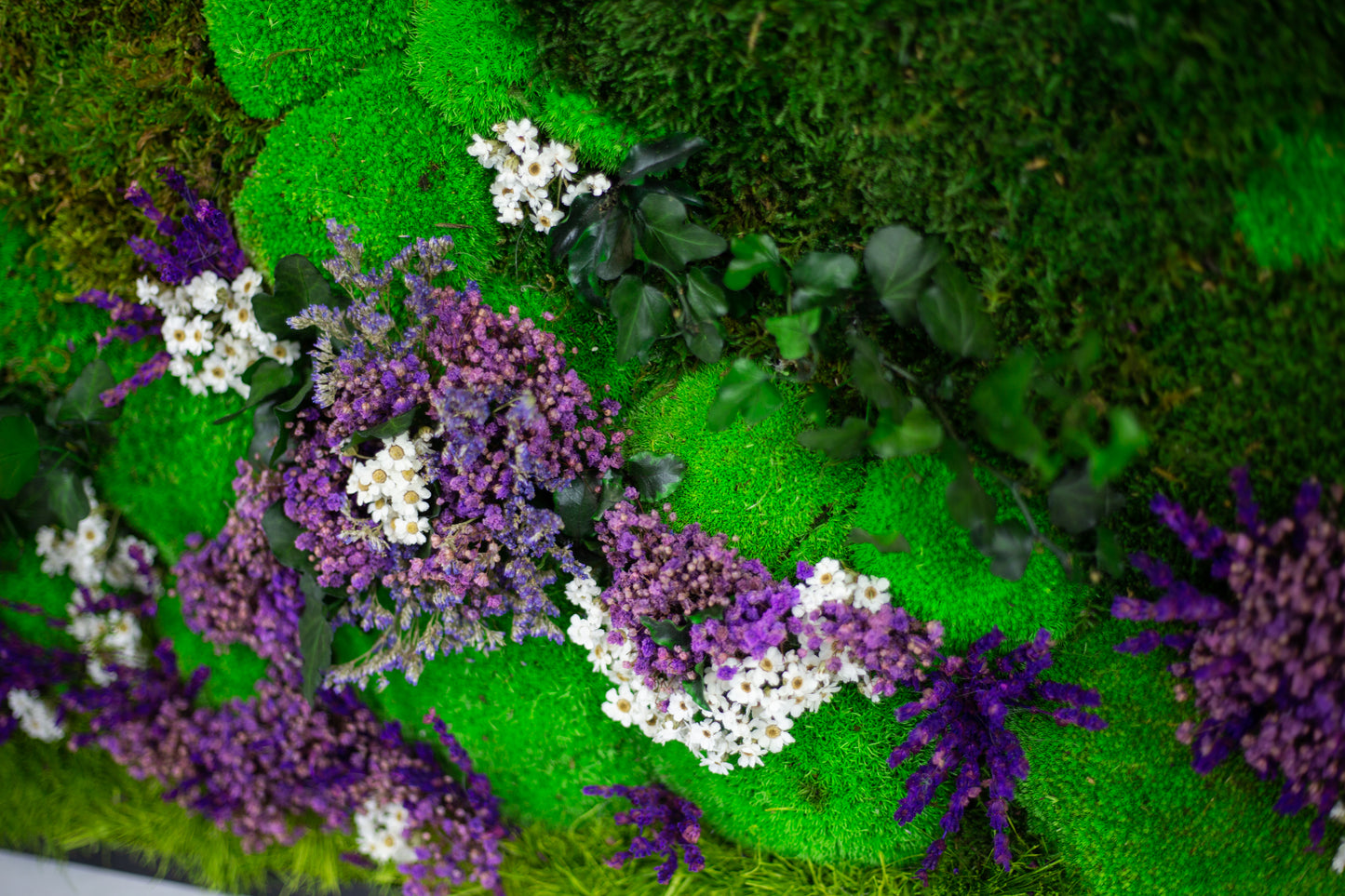 Amazing Moss Design Wall Hanging Green Wall Art Framed Plant Artwork Preserved Moss Panel with LED Lights Moss LED Home Decor Gift for Home